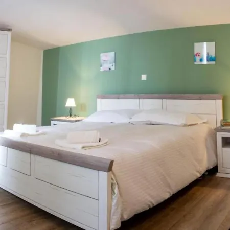 Moreta 빌라 마카르스카