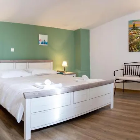 Moreta 마카르스카