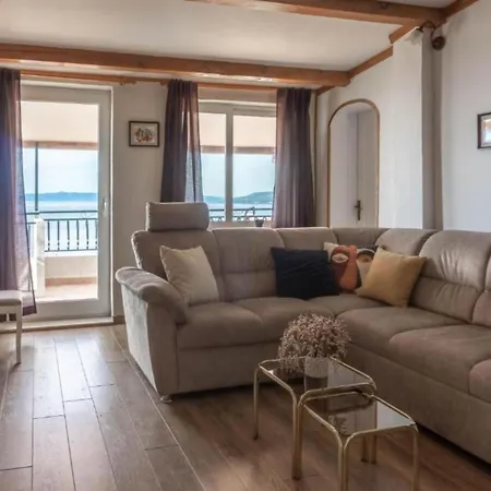 Moreta 빌라 마카르스카